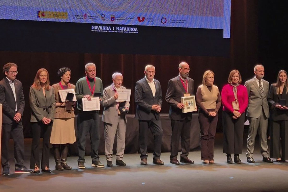 Foto de grupo con galardonados