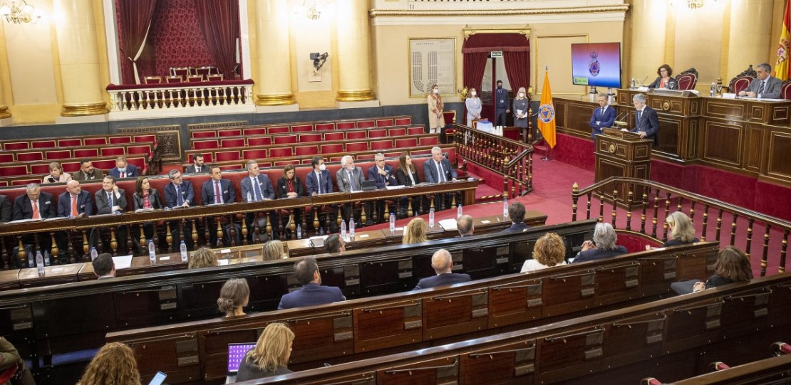 Consejo reunido en el Senado