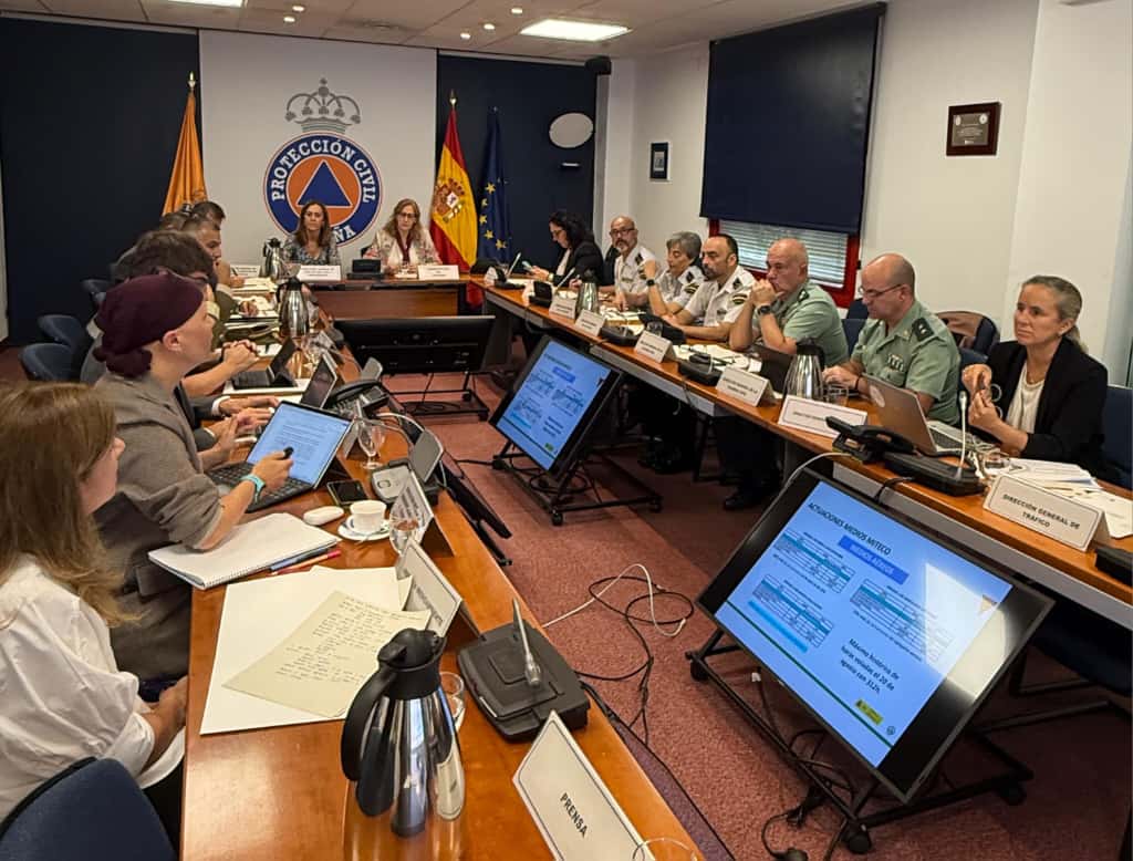 autoridades asistentes al cecod