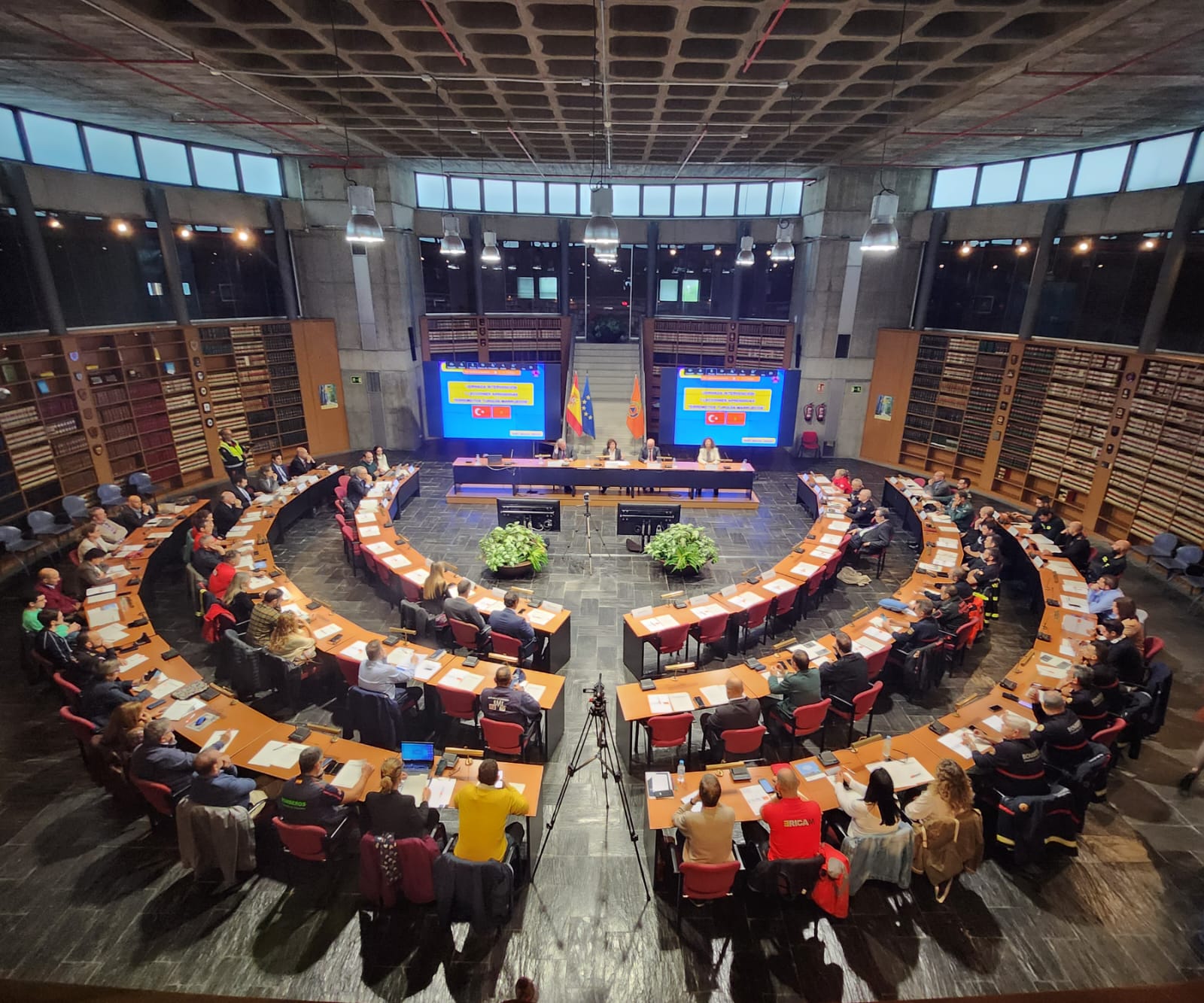 Sala con los asistentes a la Jornada