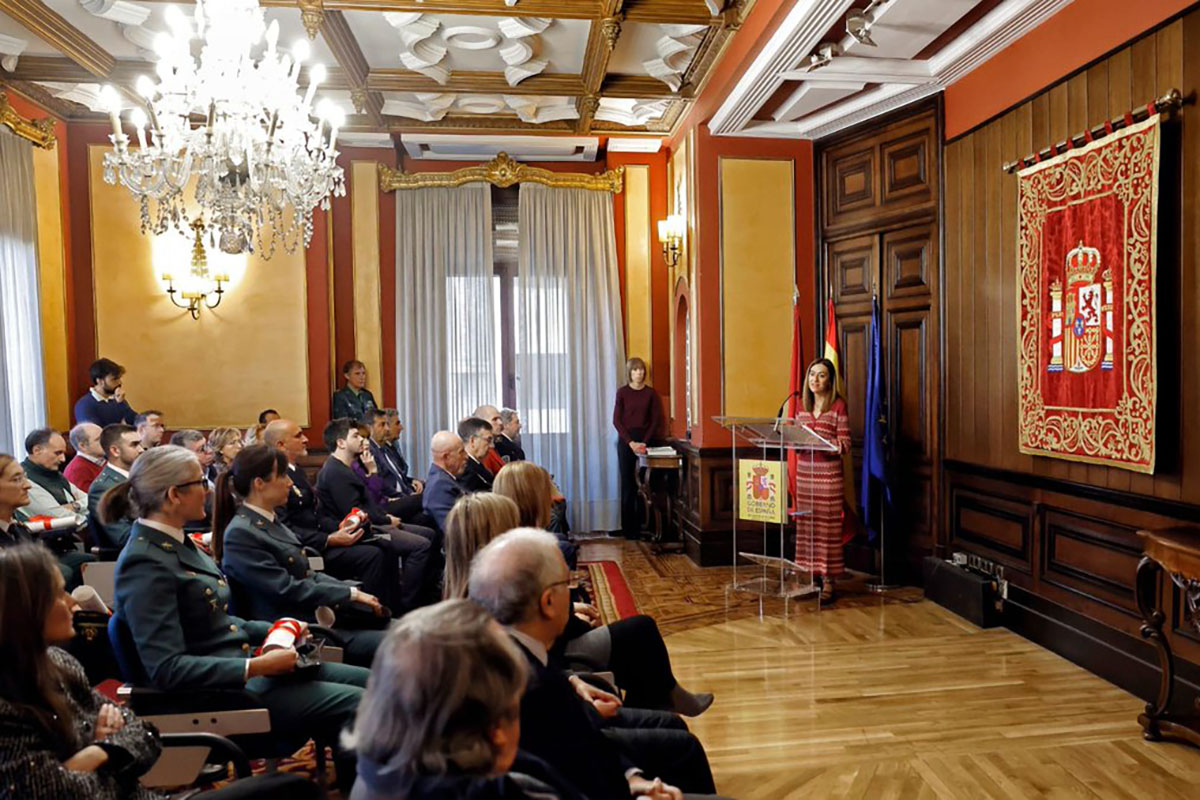 Momento del acto de entrega