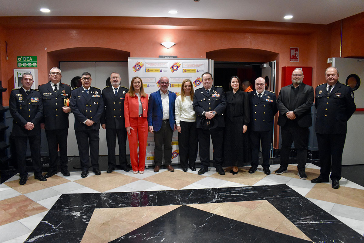 Foto de grupo con los galardonados