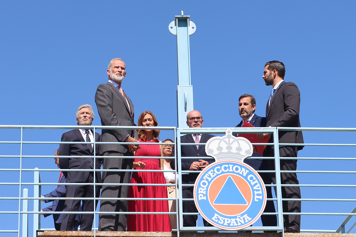 Visita al campo de entrenamiento donde se realizan simulacros de emergencias.