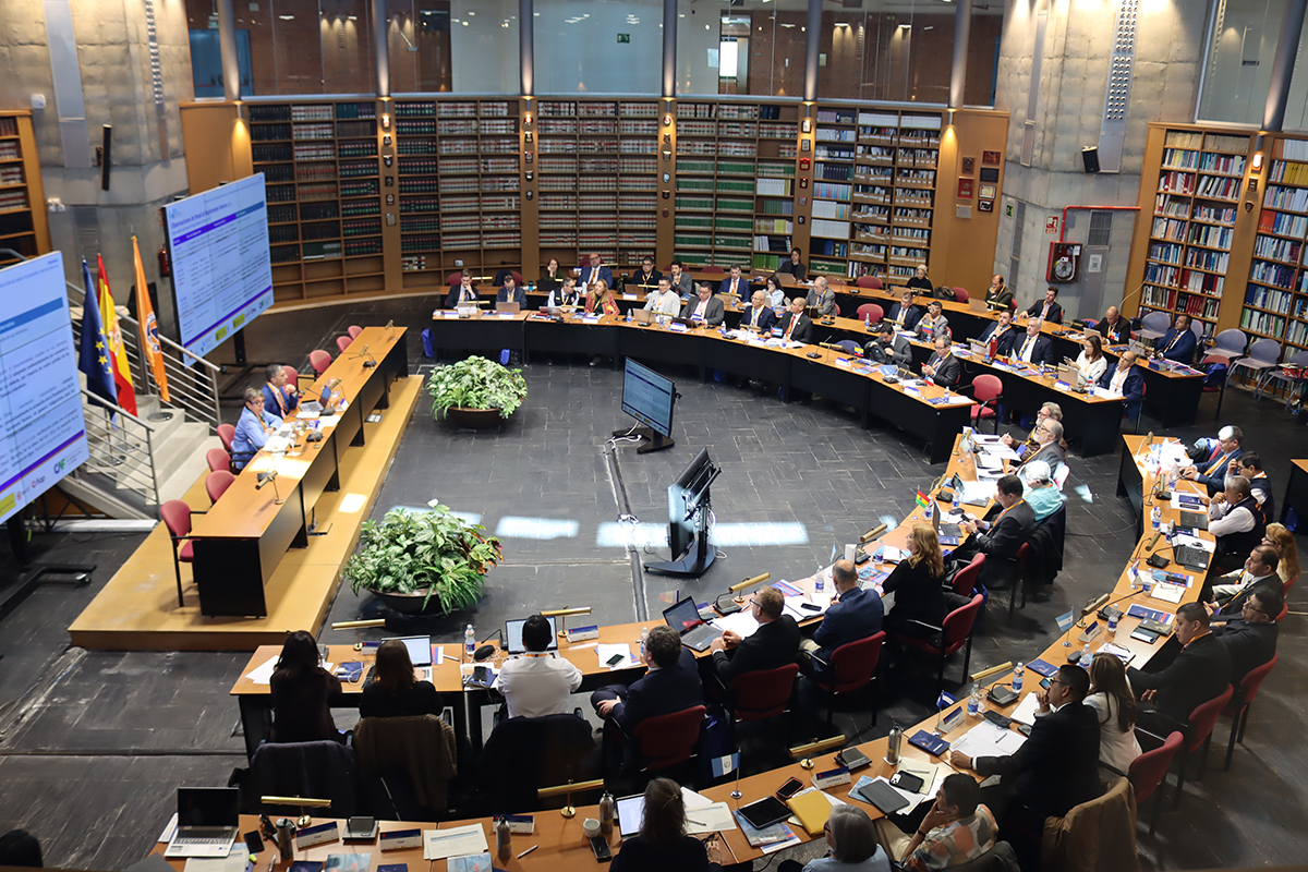 Momento de la reunión constitutiva en la Escuela Nacional de Protección Civil.