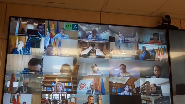 de videoconferencia con Grande-Marlaska en la reunión del Pleno del Consejo Nacional de Protección Civil