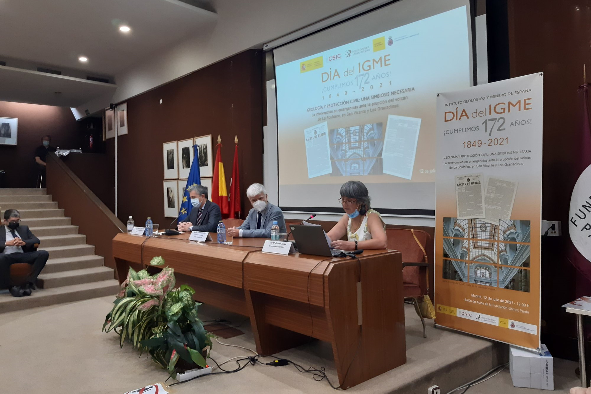 Inauguración por Rosina López-Alonso, vicepresidenta del CSIC, que ha contado con la participación de la directora del IGME, Ana María Alonso Zarza y del director general de Protección Civil y Emergencias, Leonardo Marcos González