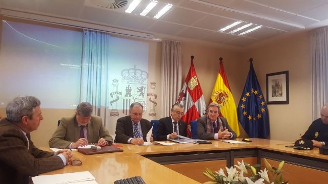 en la reunión se han aprobado las propuestas de implantación de cursos y jornadas de formación y de ejercicios y simulacros