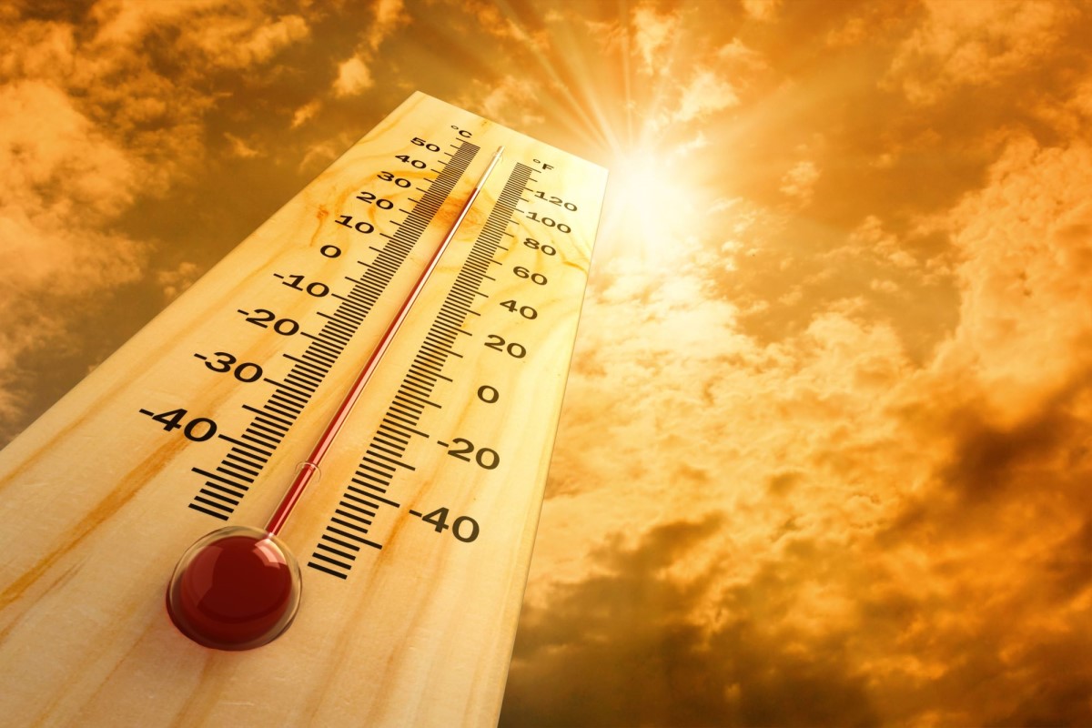 Imagen de un termómetro marcando una temperatura muy alta