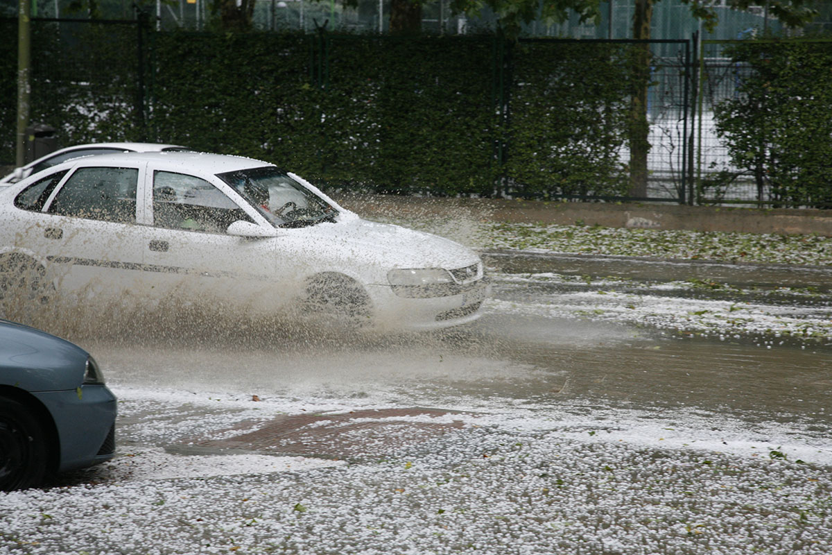Lluvia y granizo