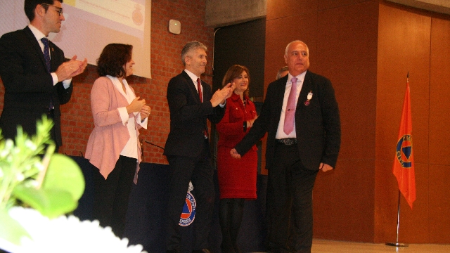 reconocimiento al trabajo periodístico a José María Puente (RNE)