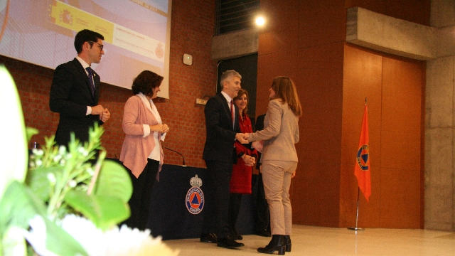 reconocimiento al trabajo periodístico a Eva González (Europa Press)