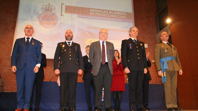 condecorados los miembros de las Fuerzas y Cuerpos de Seguridad del Estado militares de la Unidad Militar de Emergencias