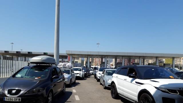 de coches en el paso del Estrecho