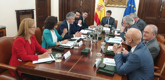 reunión con el comisario de ayuda humanitaria