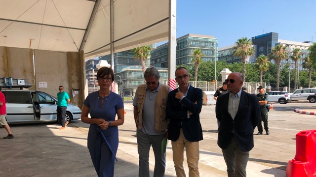 la subdelegada del Gobierno en Málaga, María Gámez visitado hoy el dispositivo en el Puerto