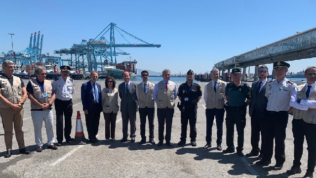 el ministro del Interior en funciones, Fernando Grande-Marlaska, visitando Algeciras (Cádiz)
