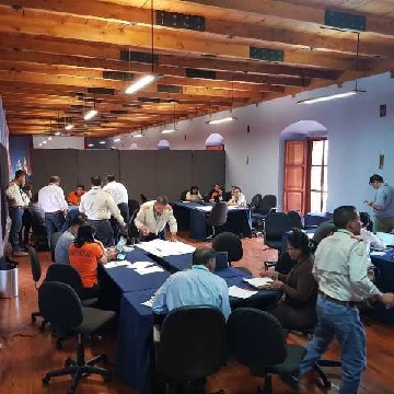 grupos de trabajo durante el curso realizado en Guatemala