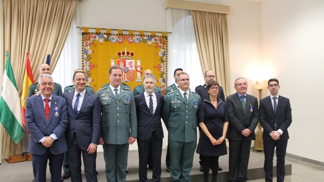 los condecorados son miembros de la Guardia Civil, el Servicio de Emergencias 112 de la Junta de Andalucía, y el Consorcio de Bomberos de Málaga.