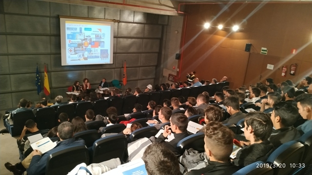 alumnos de FP de grado medio y superior en emergencias y coordinación de Protección Civil asisten a una Jornada sobre el Sistema Nacional de Protección Civil