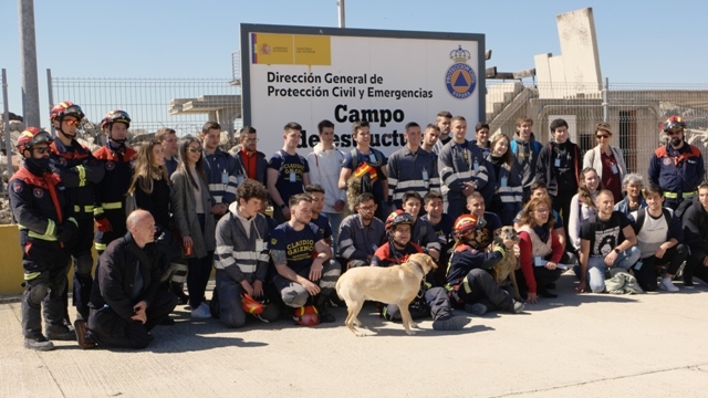 los alumnos de FP en el campo de estructuras de Protección Civil