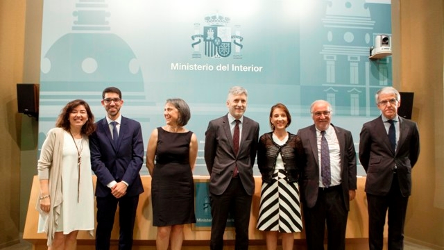 foto de los asistentes de la posesión del nuevo director general de Protección Civil y Emergencias