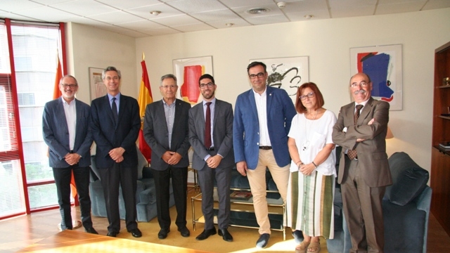 foto con los asistentes en la reunión